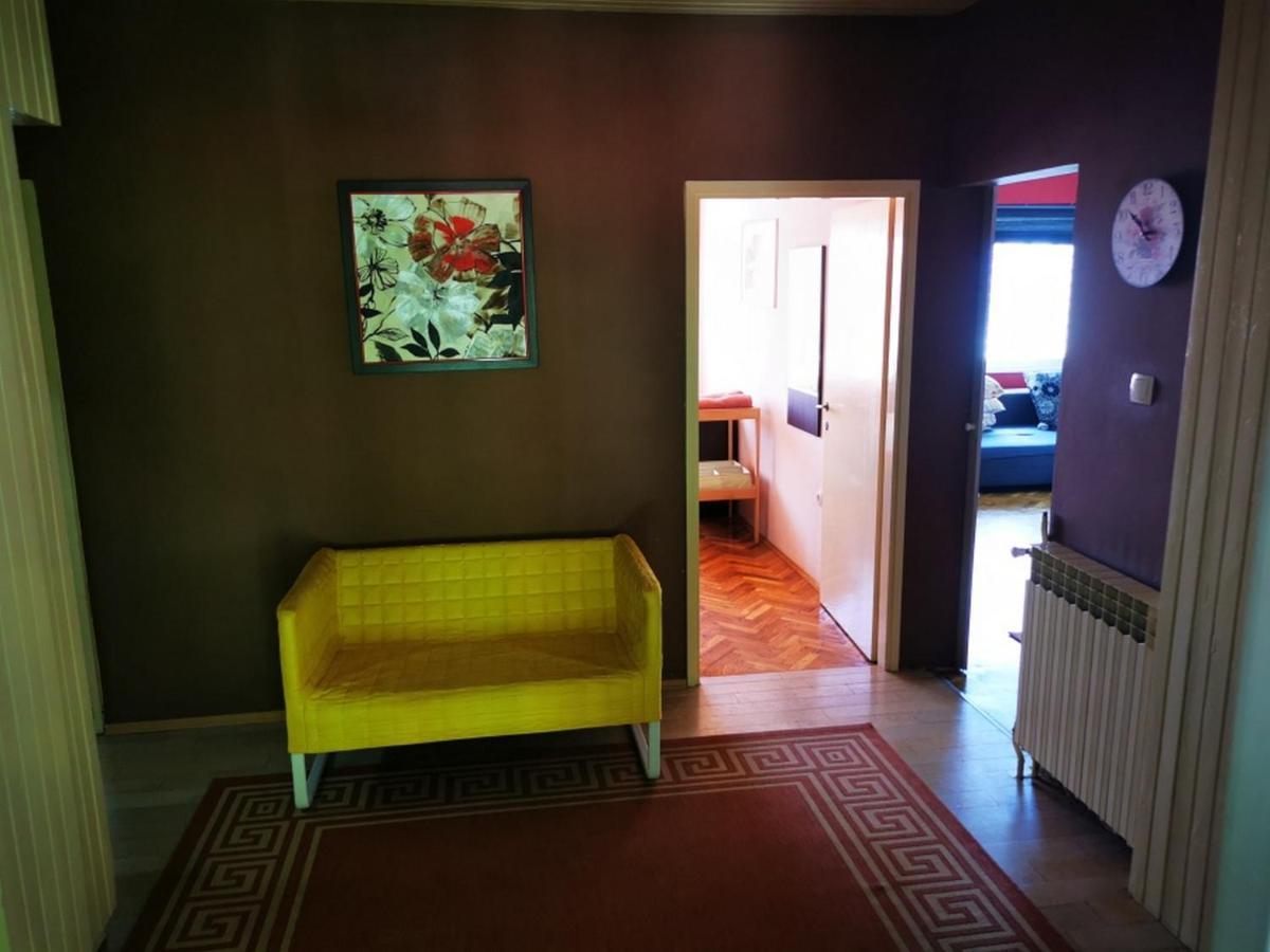 شقة Apartmant Sandra - Big Terace And Free Parking كارلوفاتش المظهر الخارجي الصورة